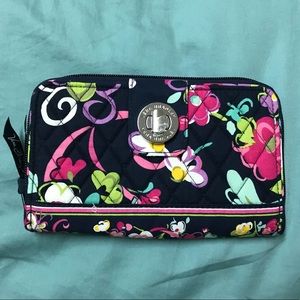 VERA BRADLEY Turn lock wallet Ribbons